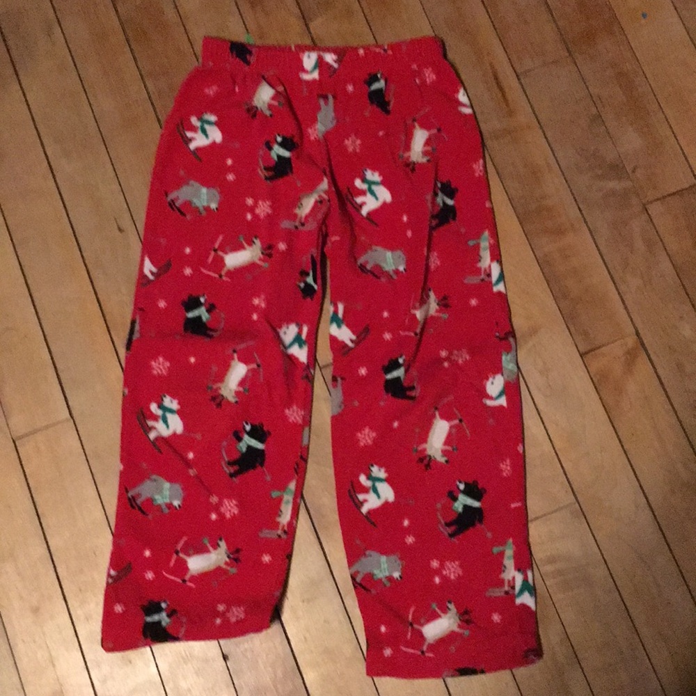 Carters boys size 6 fleece pajama set.